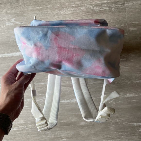 Herschel Supply Co. Zumiez Classic Mid Backpack - Picture 7 of 11